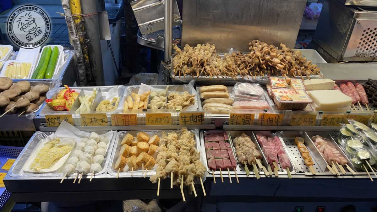 內湖737巷美食推薦！737炸烤之家獨門沙茶烤肉醬，在地人不想公開宵夜名單。