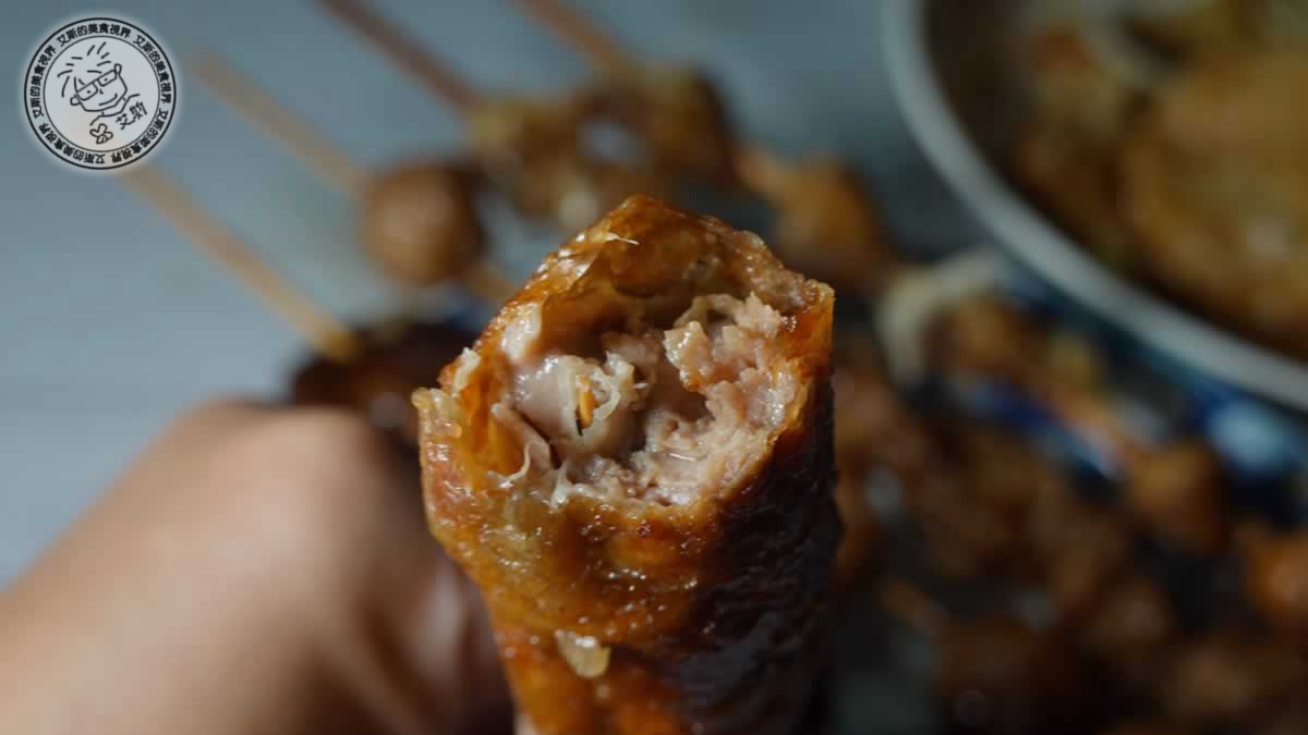 內湖737巷美食推薦！737炸烤之家獨門沙茶烤肉醬，在地人不想公開宵夜名單。