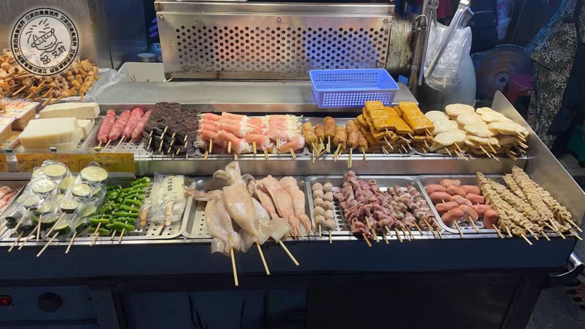 內湖737巷美食推薦！737炸烤之家獨門沙茶烤肉醬，在地人不想公開宵夜名單。