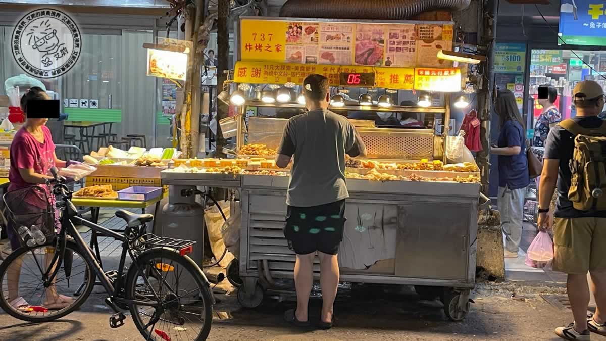 內湖737巷美食推薦！737炸烤之家獨門沙茶烤肉醬，在地人不想公開宵夜名單。