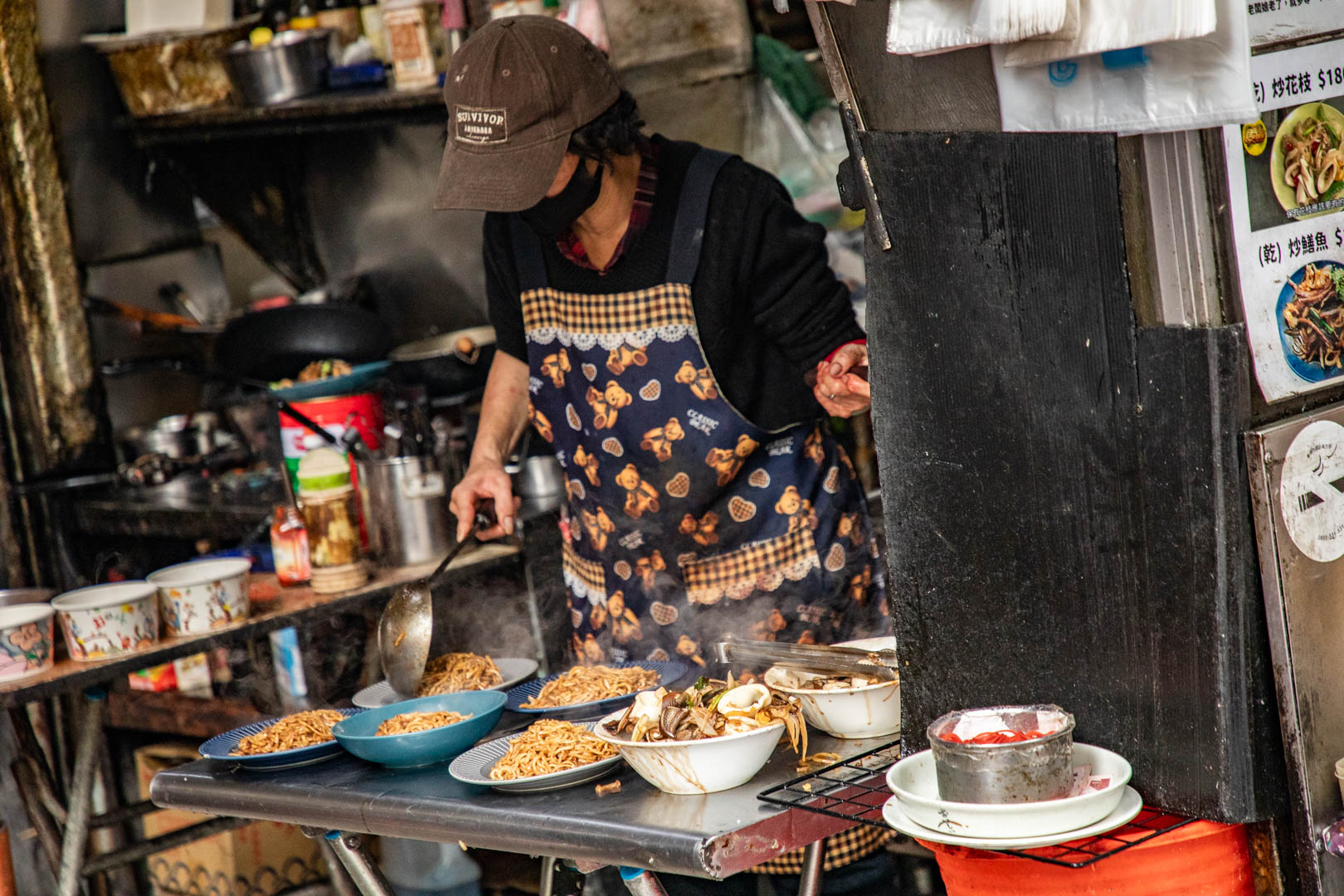 台南國華街美食推薦！福昇小食鱔魚意麵大火快炒，乾炒鱔魚意麵鍋氣十足。