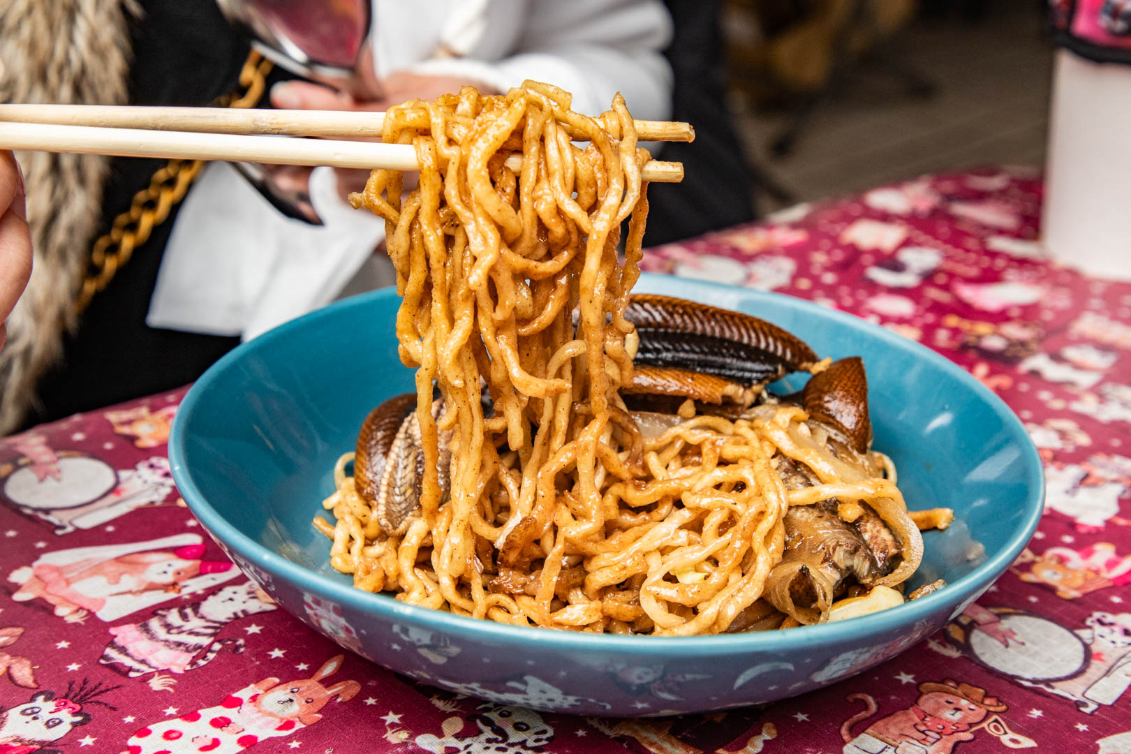 台南國華街美食推薦！福昇小食鱔魚意麵大火快炒，乾炒鱔魚意麵鍋氣十足。