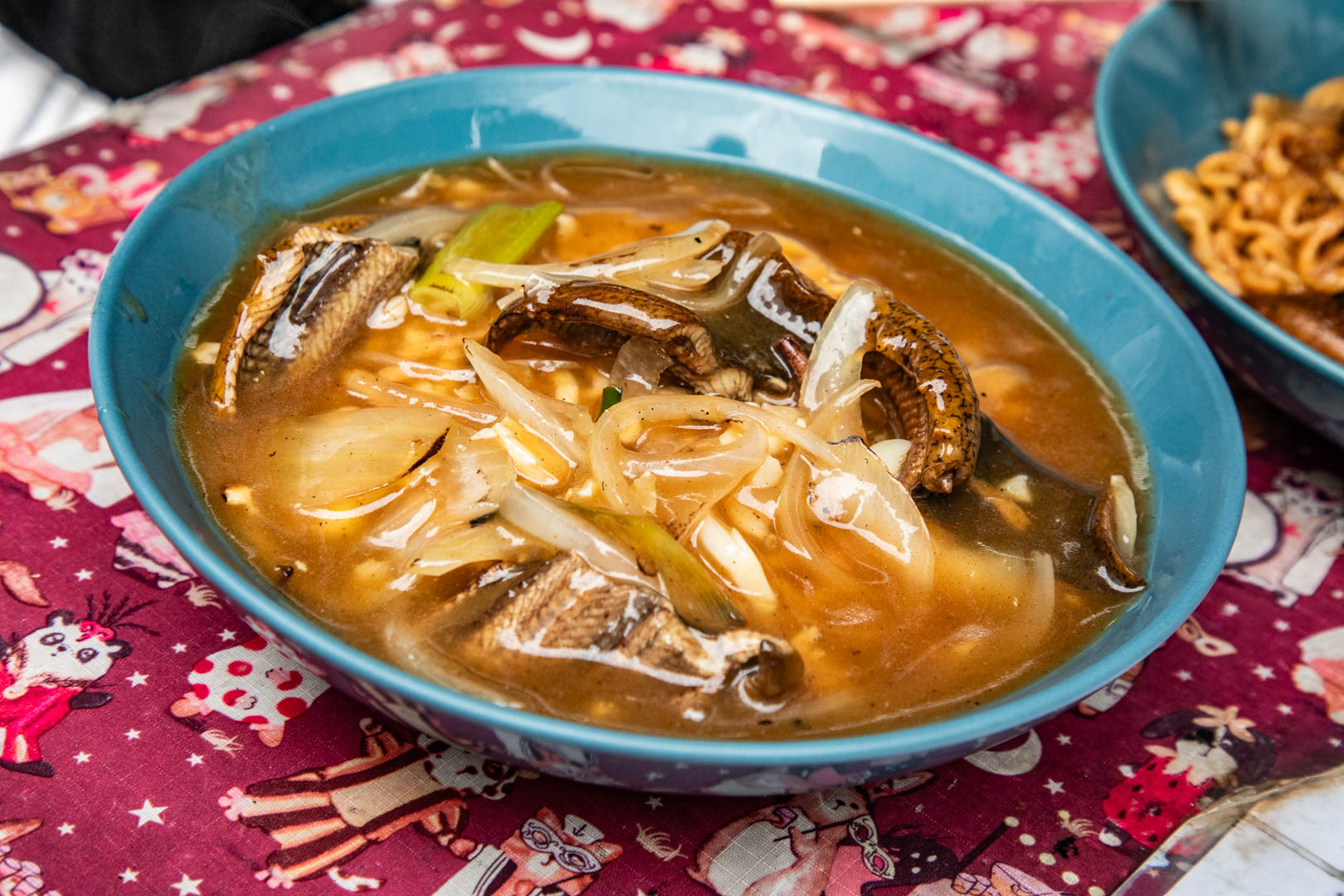 台南國華街美食推薦！福昇小食鱔魚意麵大火快炒，乾炒鱔魚意麵鍋氣十足。