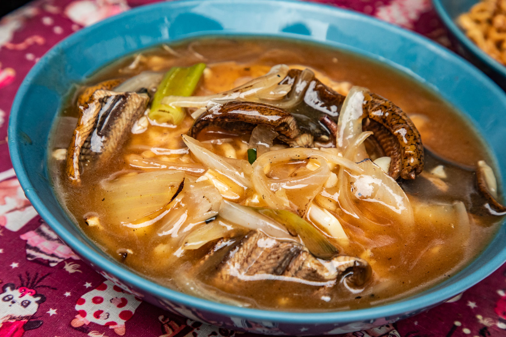 台南國華街美食推薦！福昇小食鱔魚意麵大火快炒，乾炒鱔魚意麵鍋氣十足。