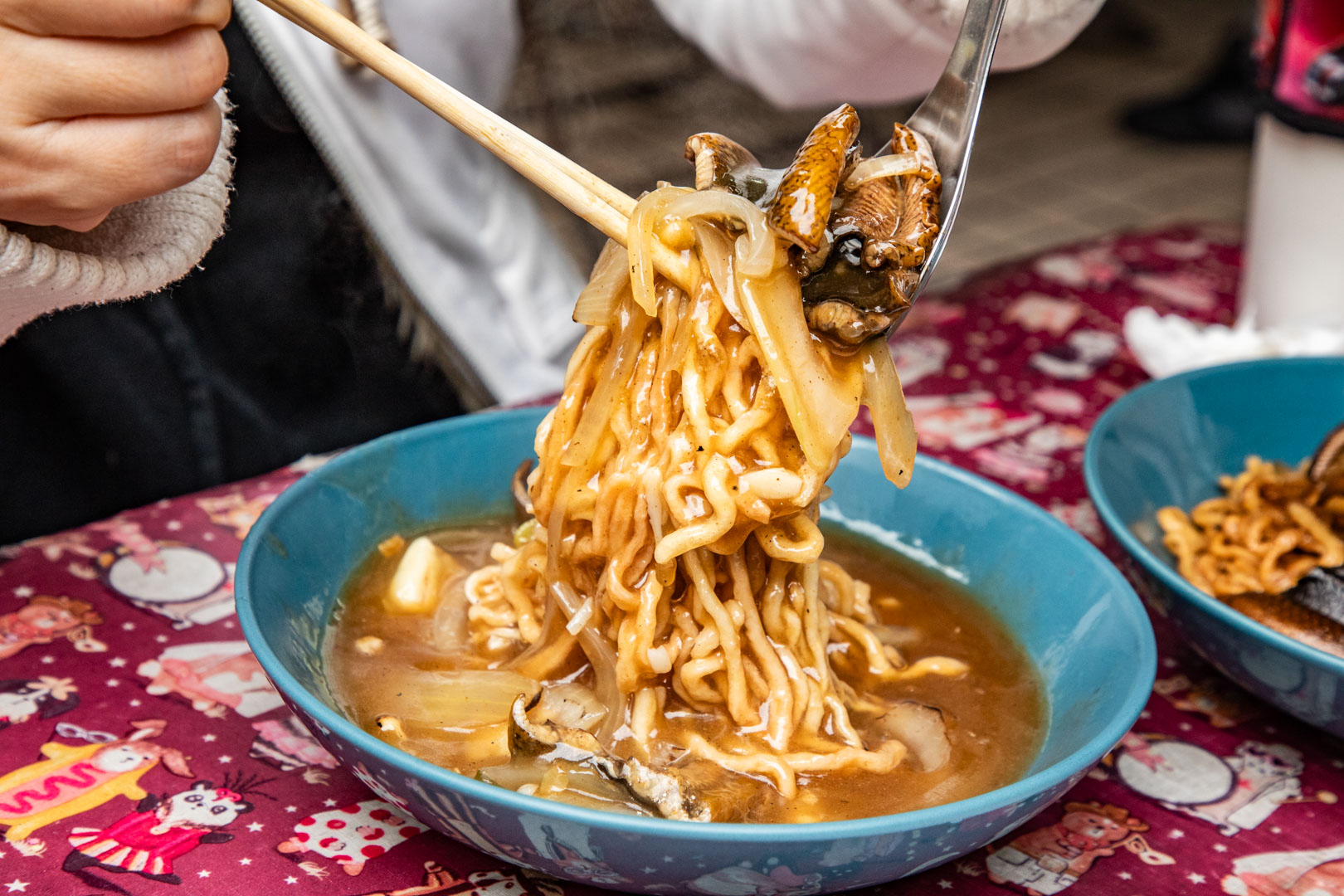 台南國華街美食推薦！福昇小食鱔魚意麵大火快炒，乾炒鱔魚意麵鍋氣十足。