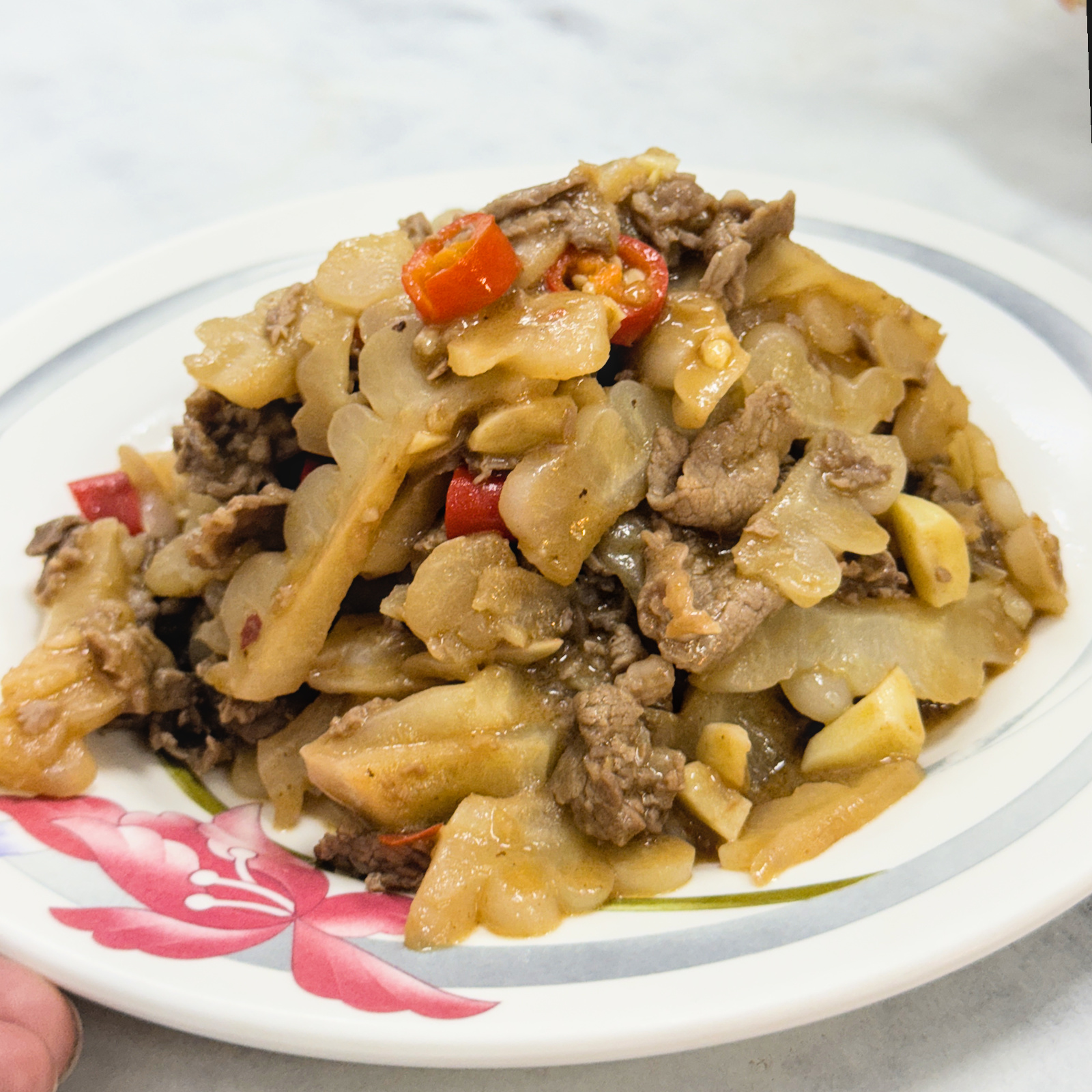 高雄羊肉爐推薦！元豐羊肉店40年老店激推當歸羊肉爐，免費續湯喝到飽。