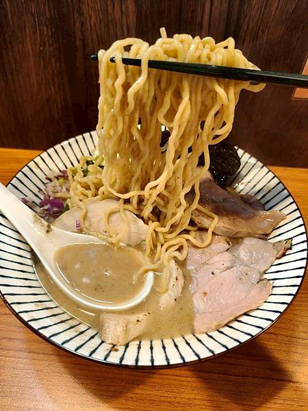 LINE_ALBUM_胡椒雞胸是蒜味拉麵_251002_52.jpg LINE_ALBUM_胡椒雞胸是蒜味拉麵_251002_52.jpg