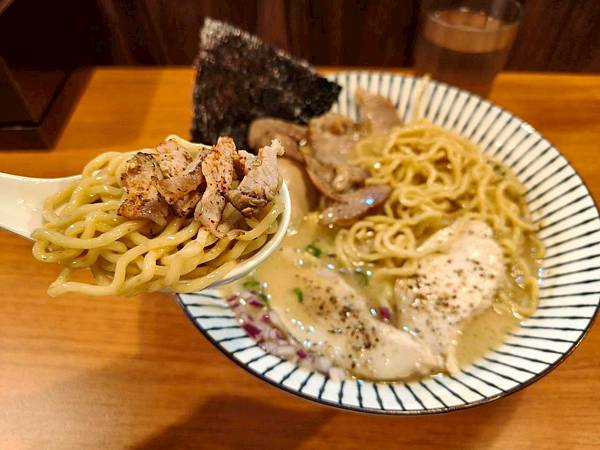 LINE_ALBUM_胡椒雞胸是蒜味拉麵_251002_48.jpg LINE_ALBUM_胡椒雞胸是蒜味拉麵_251002_48.jpg