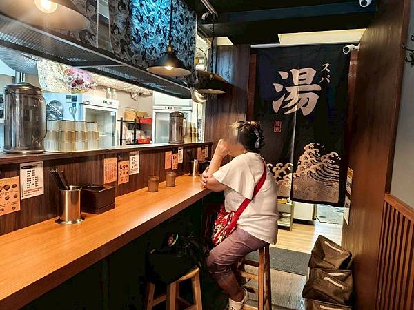 台北內湖737商圈美食拉麵推薦-捷運港墘站【湯一筋拉麵】湯濃 台北內湖737商圈美食拉麵推薦-捷運港墘站【湯一筋拉麵】湯濃