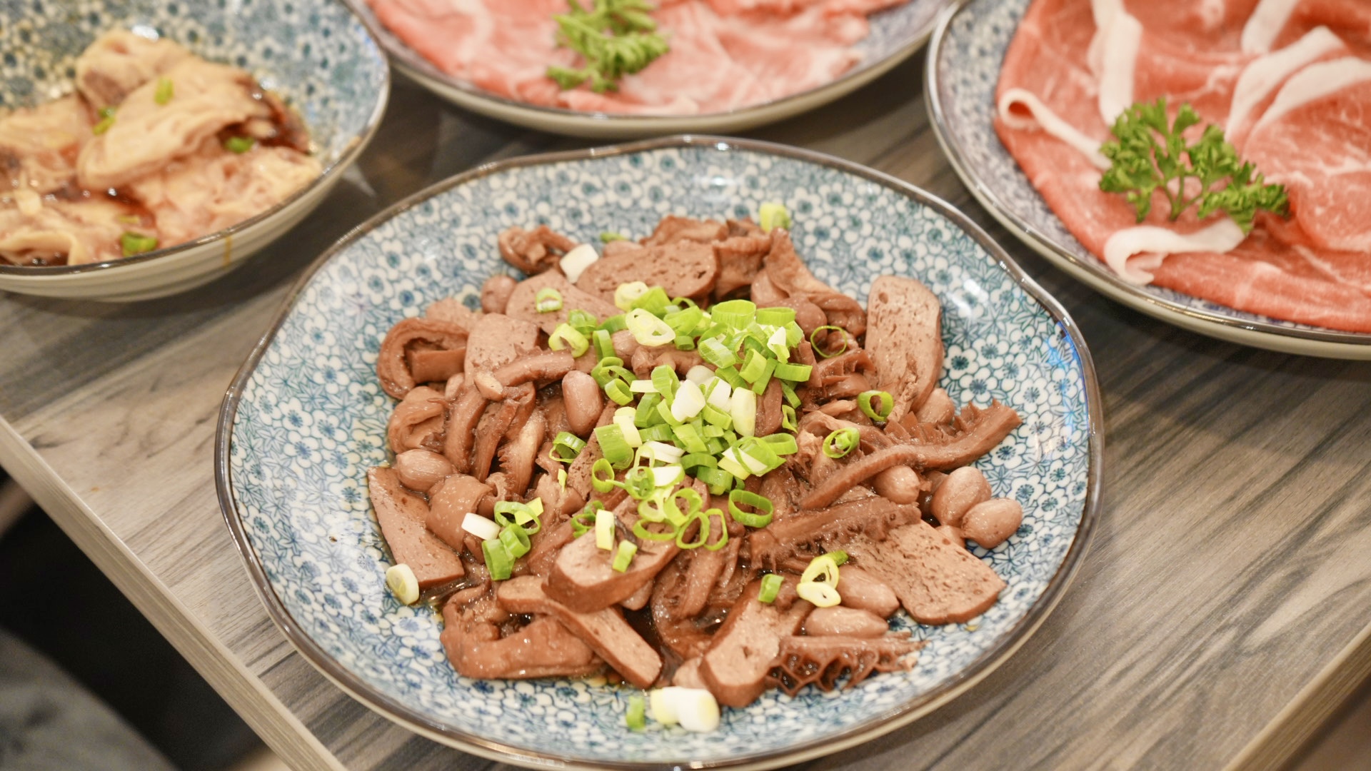 台北市大安區師大美食地圖更新，芋頭控必吃九四火鍋芋頭排骨鍋，捷運台電大樓站高CP值雙人套餐只要699元