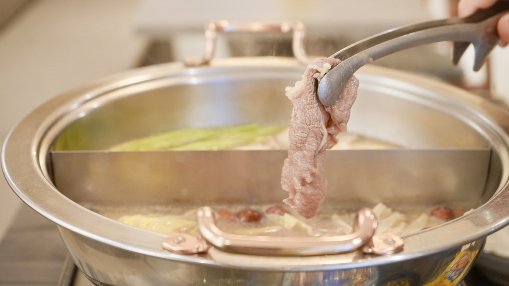 台北市大安區師大美食地圖更新，芋頭控必吃九四火鍋芋頭排骨鍋，捷運台電大樓站高CP值雙人套餐只要699元