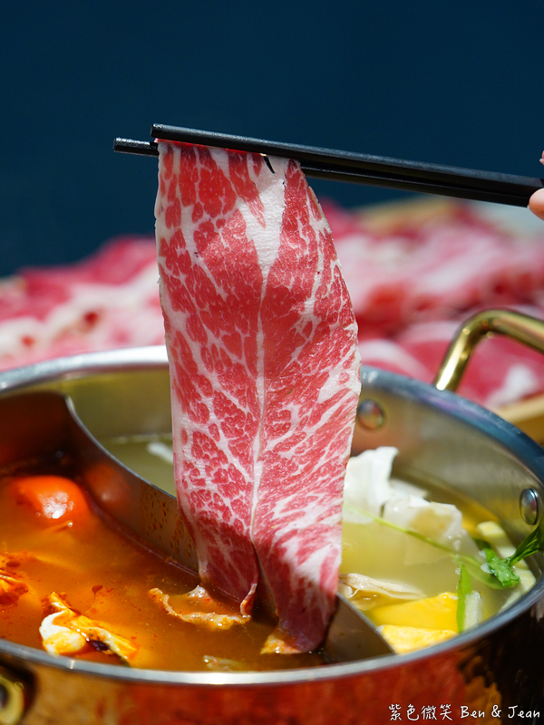 宜蘭羅東火鍋必吃推薦!伊熹鍋物超萌貓咪陪吃超療癒,蔬菜自助吧吃到飽。