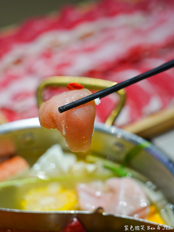 宜蘭羅東火鍋必吃推薦!伊熹鍋物超萌貓咪陪吃超療癒,蔬菜自助吧吃到飽。