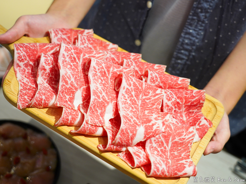 宜蘭羅東火鍋必吃推薦!伊熹鍋物超萌貓咪陪吃超療癒,蔬菜自助吧吃到飽。