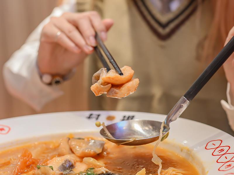 新竹酸菜魚推薦,村椒功夫酸菜魚,老罈基底溫和微酸不咬舌