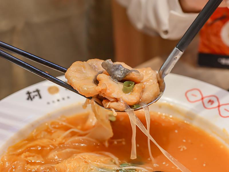 新竹酸菜魚推薦,村椒功夫酸菜魚,老罈基底溫和微酸不咬舌