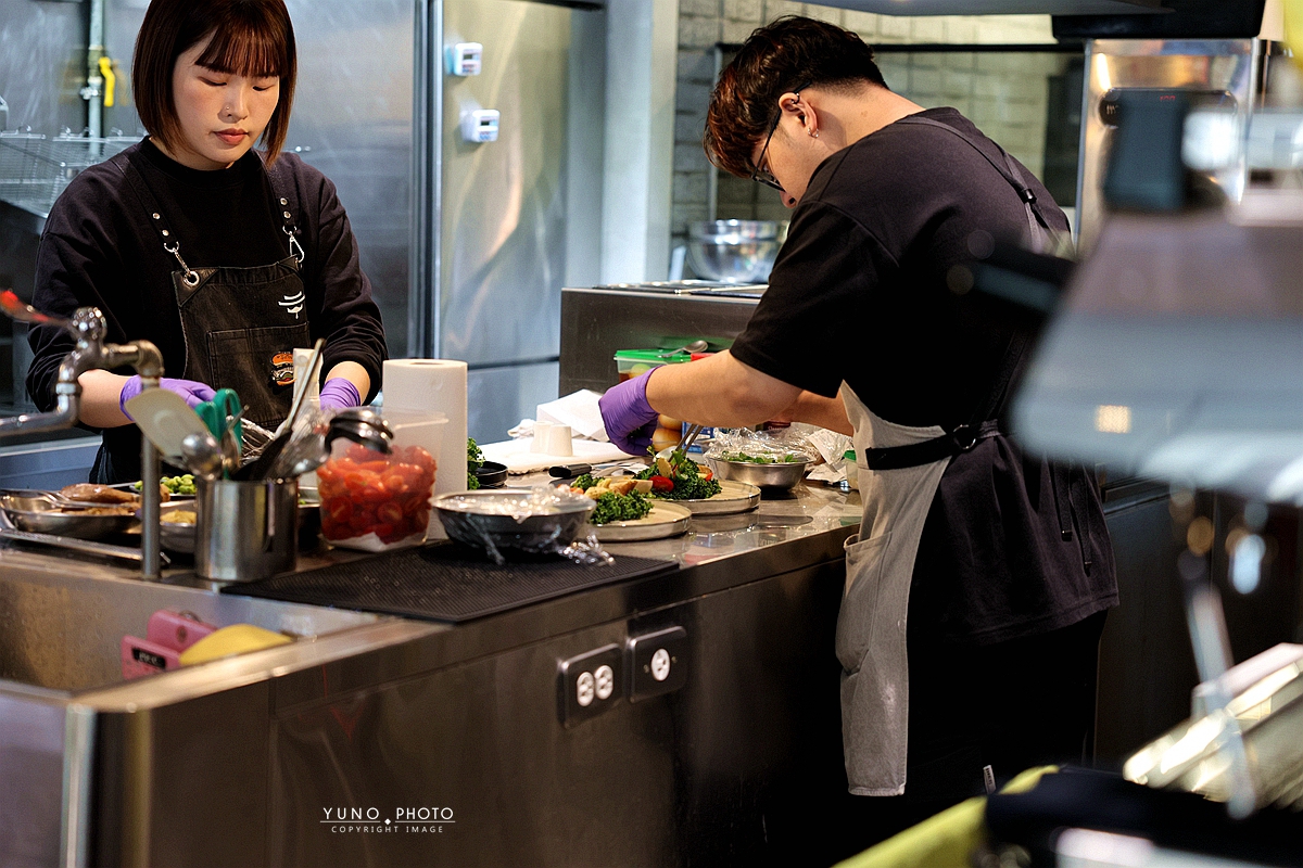 台中東區老宅咖啡廳入厝，重新定義早午餐、餐酒館文化與用餐體驗