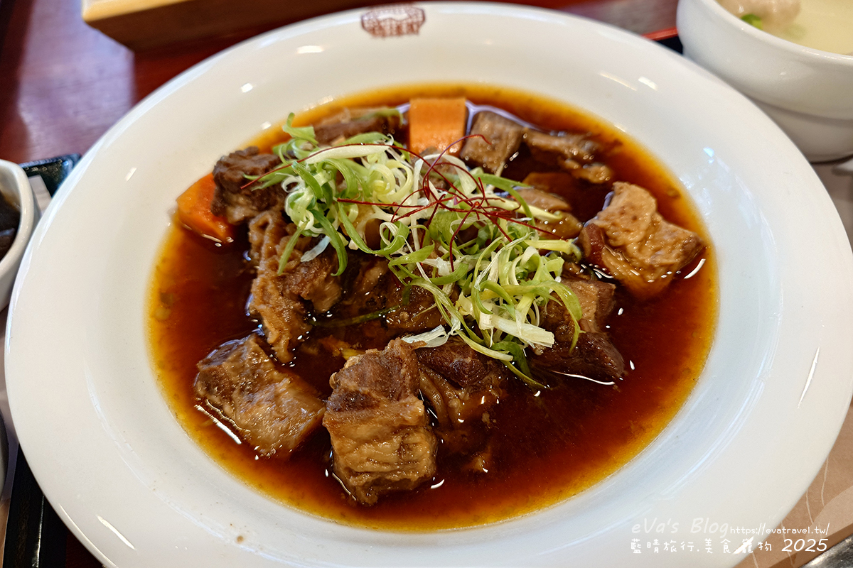 台中市【台中茶餐廳】耕讀園市政店｜古色古香江南建築，老字號茶餐廳品茶聚餐好去處。台中下午茶