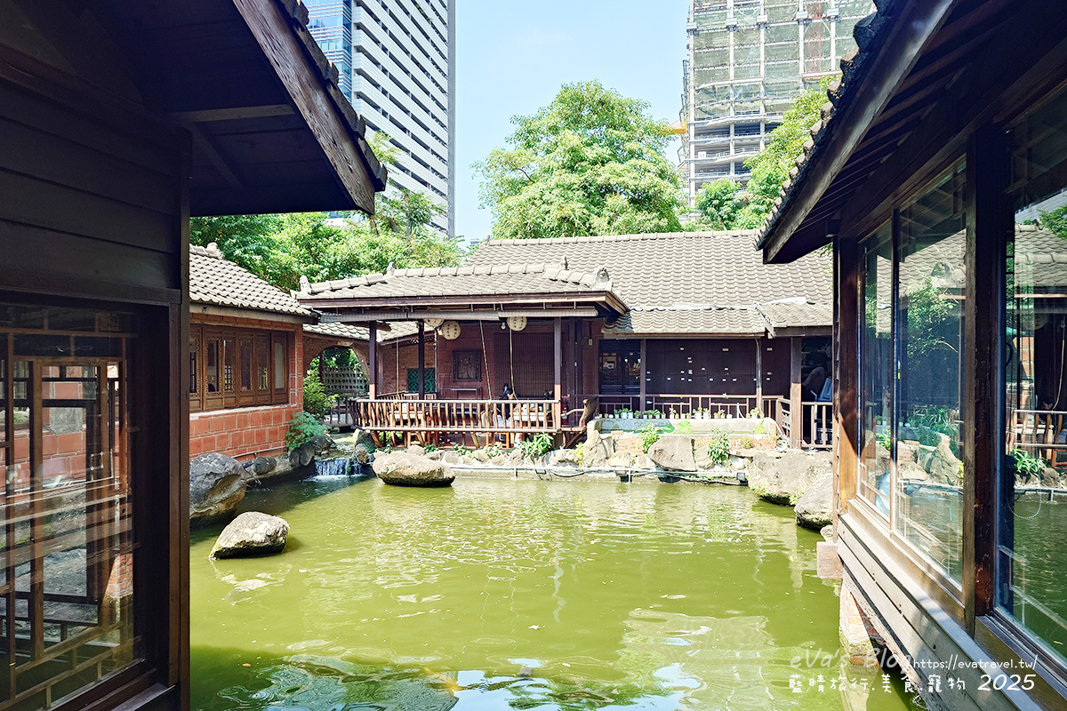 台中市【台中茶餐廳】耕讀園市政店｜古色古香江南建築，老字號茶餐廳品茶聚餐好去處。台中下午茶