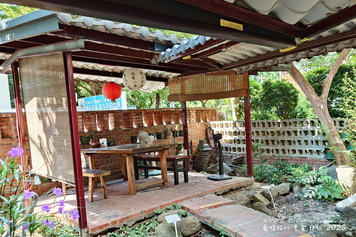 台中市【台中茶餐廳】耕讀園市政店｜古色古香江南建築，老字號茶餐廳品茶聚餐好去處。台中下午茶