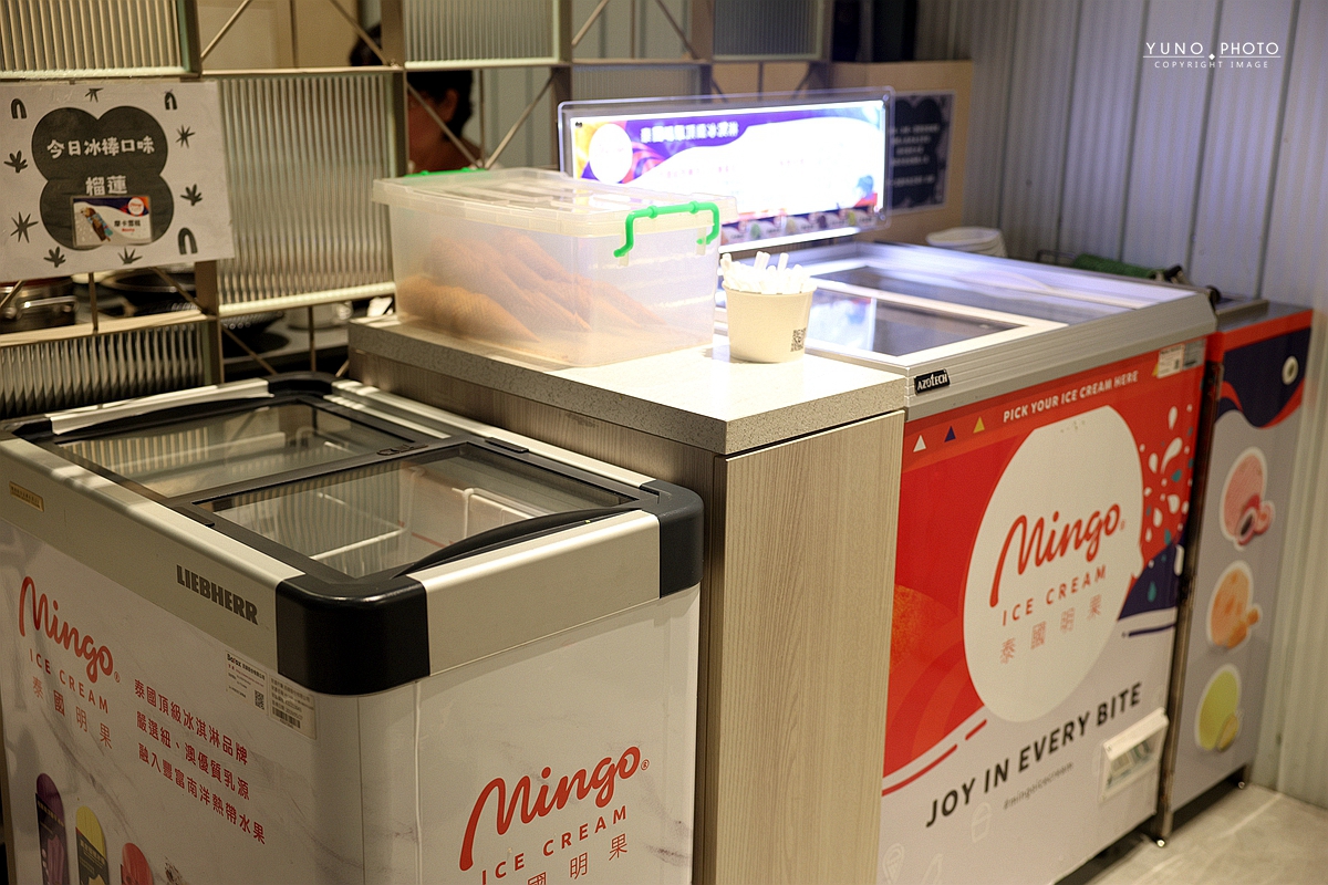 台中市北屯區全台首間韓團應援火鍋 桌邊爆炒＋蔬菜火鍋料、冰品、飲料吃到飽318元起 營業至凌晨2點。菜單價位(台中北屯美食)