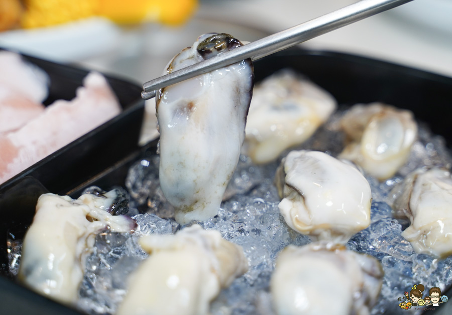 高雄最超值的得閒小聚 鍋來轉 鍋物湯品，旋轉鍋物 + 熟食熱炒 無限放題350元起 X 旋轉鍋物推薦 - 跟著尼力吃喝玩樂＆親子生活