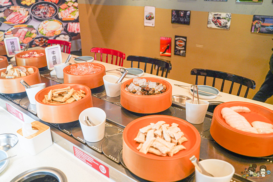 高雄最超值的得閒小聚 鍋來轉 鍋物湯品，旋轉鍋物 + 熟食熱炒 無限放題350元起 X 旋轉鍋物推薦 - 跟著尼力吃喝玩樂＆親子生活