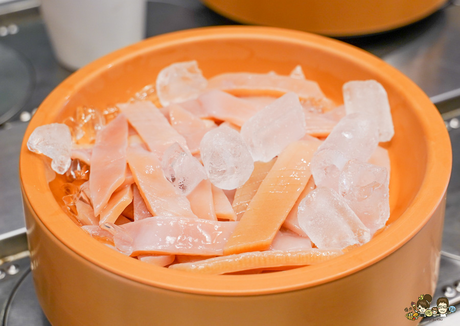 高雄最超值的得閒小聚 鍋來轉 鍋物湯品，旋轉鍋物 + 熟食熱炒 無限放題350元起 X 旋轉鍋物推薦 - 跟著尼力吃喝玩樂＆親子生活