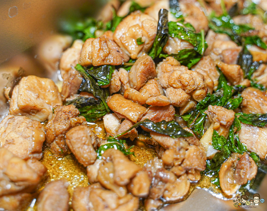 高雄最超值的得閒小聚 鍋來轉 鍋物湯品，旋轉鍋物 + 熟食熱炒 無限放題350元起 X 旋轉鍋物推薦 - 跟著尼力吃喝玩樂＆親子生活