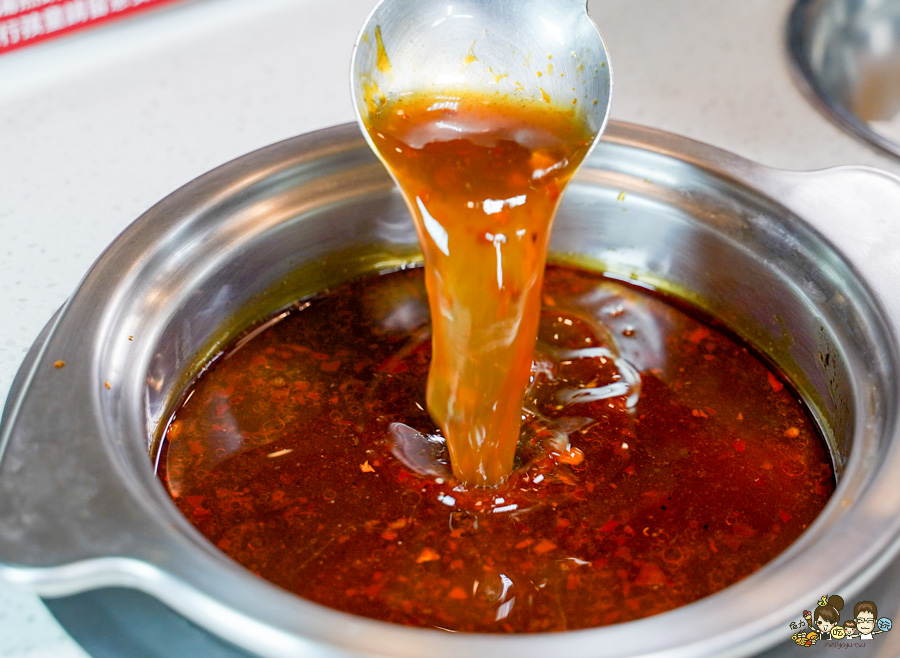 高雄最超值的得閒小聚 鍋來轉 鍋物湯品，旋轉鍋物 + 熟食熱炒 無限放題350元起 X 旋轉鍋物推薦 - 跟著尼力吃喝玩樂＆親子生活