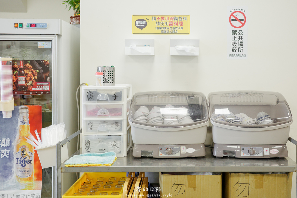 彰化溪州美食推薦!溪州呂羊肉爐必喝清甜蒜頭湯頭,軟嫩帶皮羊肉熱炒全吃。