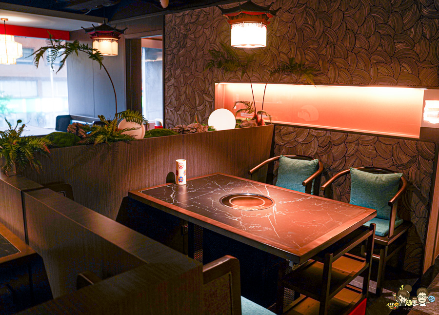 全台首間太古里成都串串麻辣鍋,道地成都風味、唐文化沈浸式空間體驗 X 穿越唐朝吃火鍋、麻辣與唐文化的交融 - 跟著尼力吃喝玩樂&親子生活