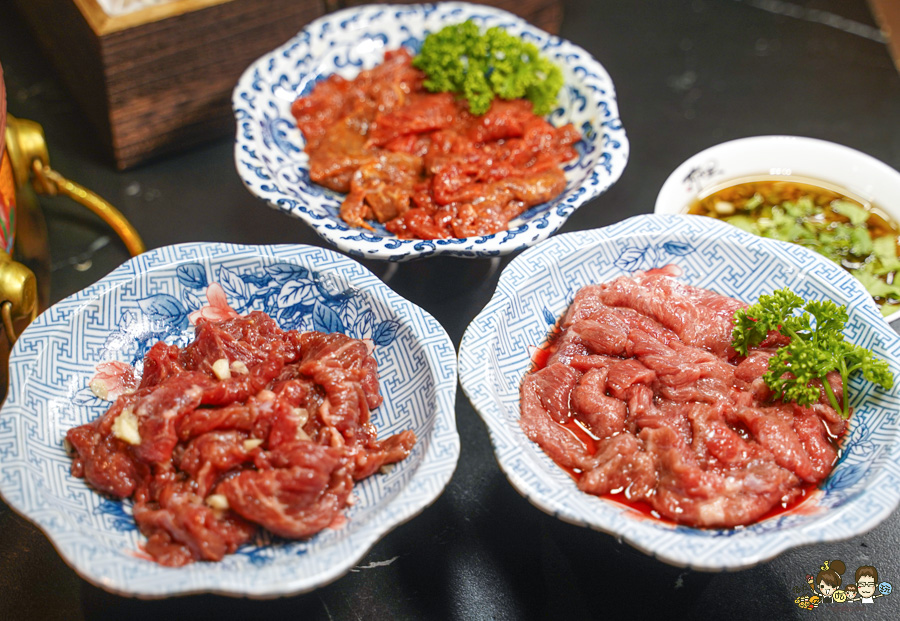 全台首間太古里成都串串麻辣鍋,道地成都風味、唐文化沈浸式空間體驗 X 穿越唐朝吃火鍋、麻辣與唐文化的交融 - 跟著尼力吃喝玩樂&親子生活