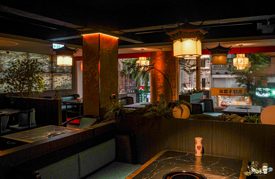 全台首間太古里成都串串麻辣鍋,道地成都風味、唐文化沈浸式空間體驗 X 穿越唐朝吃火鍋、麻辣與唐文化的交融 - 跟著尼力吃喝玩樂&親子生活