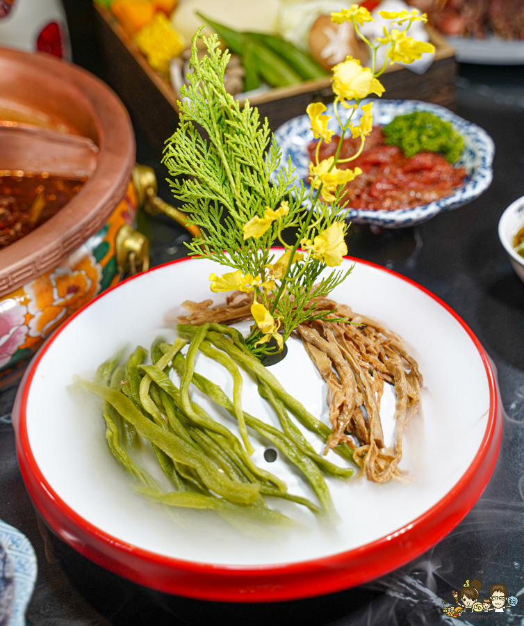 全台首間太古里成都串串麻辣鍋,道地成都風味、唐文化沈浸式空間體驗 X 穿越唐朝吃火鍋、麻辣與唐文化的交融 - 跟著尼力吃喝玩樂&親子生活