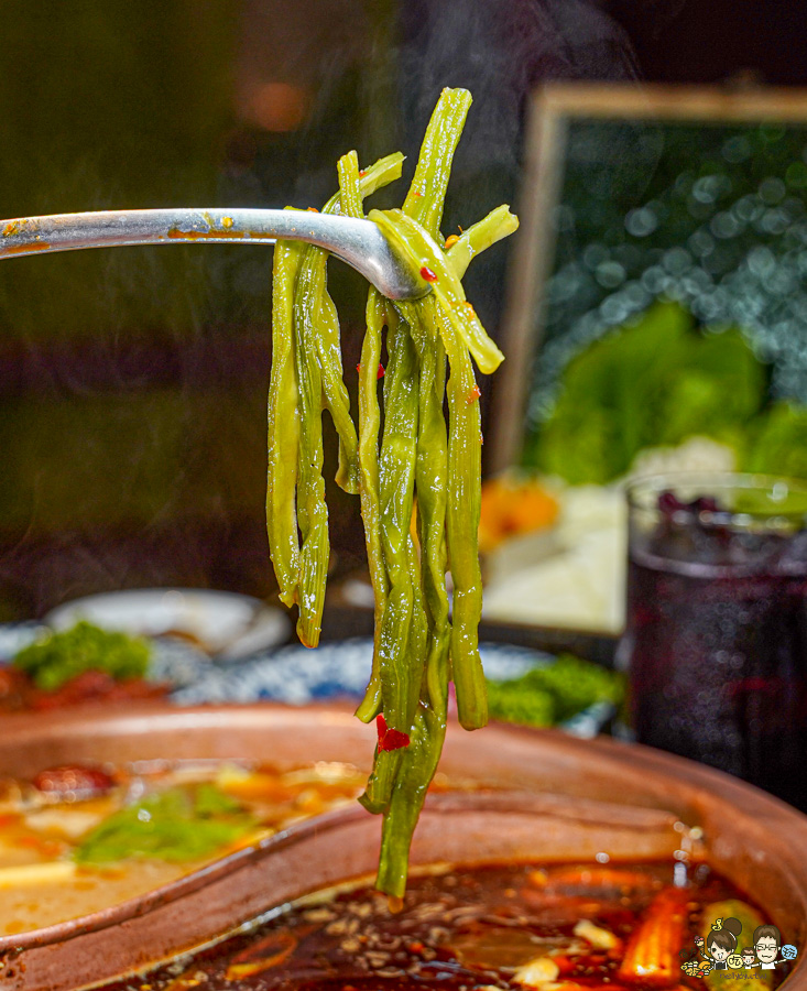 全台首間太古里成都串串麻辣鍋,道地成都風味、唐文化沈浸式空間體驗 X 穿越唐朝吃火鍋、麻辣與唐文化的交融 - 跟著尼力吃喝玩樂&親子生活