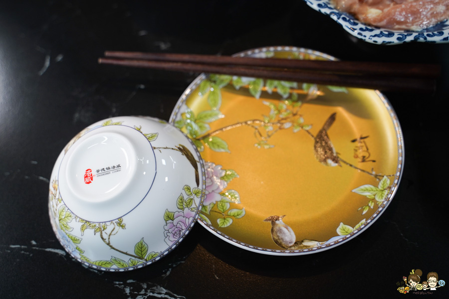 全台首間太古里成都串串麻辣鍋,道地成都風味、唐文化沈浸式空間體驗 X 穿越唐朝吃火鍋、麻辣與唐文化的交融 - 跟著尼力吃喝玩樂&親子生活