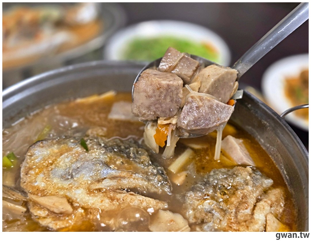 外觀超低調,腳踏車友的秘密基地,綜合生魚片每片不到10元~