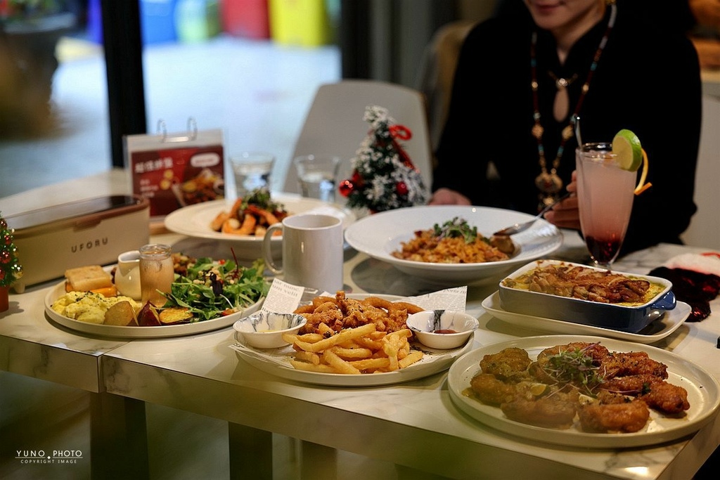 台中必吃義式料理餐廳！主打手剝鮮蝦與高品質慢熬醬汁的用餐體驗。