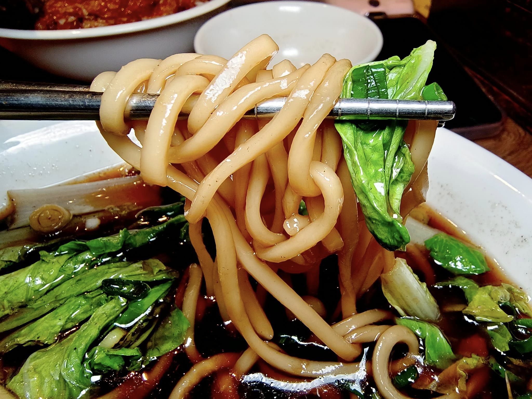 淡水黑殿排骨飯創始店！飄香50年古早味、老台北人必吃。