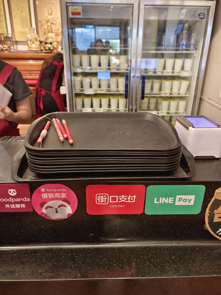 淡水黑殿排骨飯創始店！飄香50年古早味、老台北人必吃。