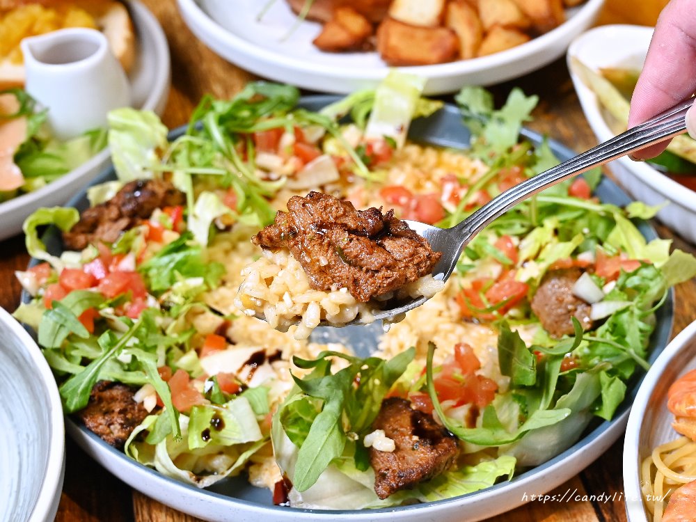 Proi Kitchen｜森林系澳式早午餐，餐點大份量，無服務費！台中少見早午餐飲料、咖啡無限暢飲～ - 糖糖's 享食生活