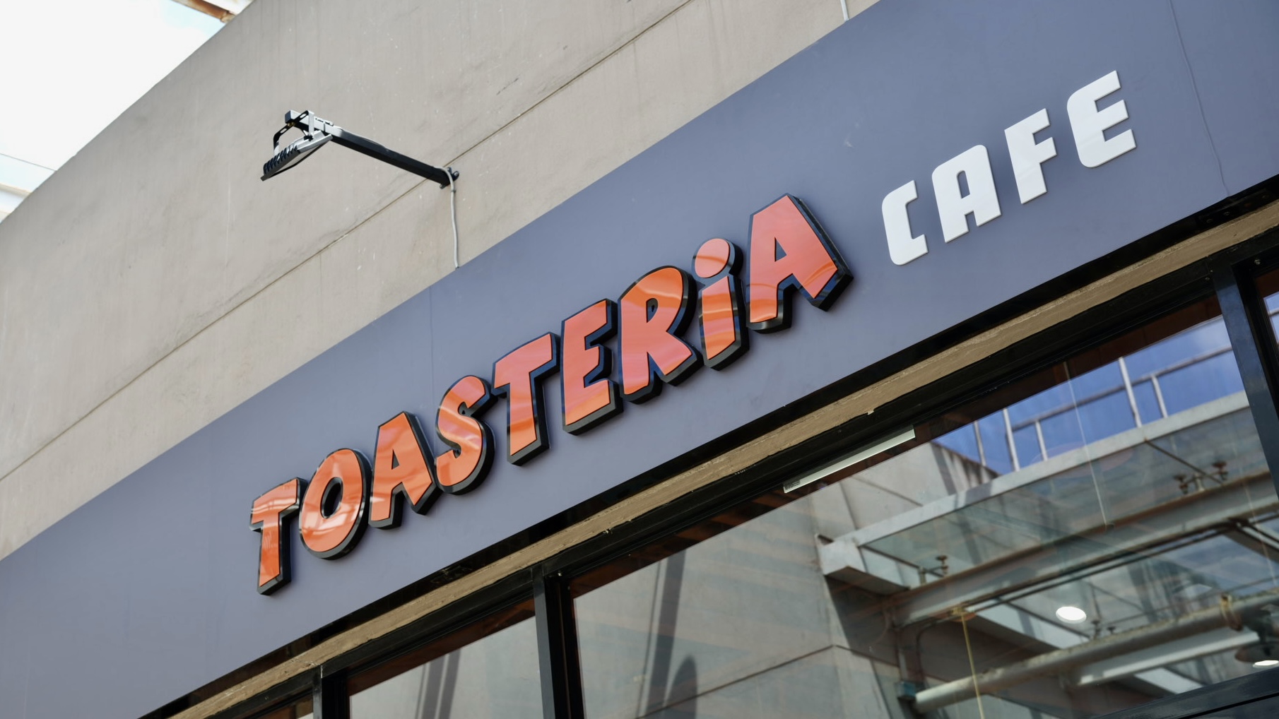 林口三井Outlet美食推薦！TOASTERiA Cafe新插旗，限定版義大利麵必點。