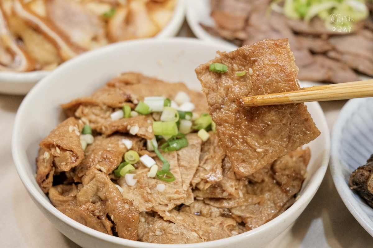 【宅配滷味團購中】具米其林二星餐廳廚師經歷親製、三十年手藝打造極致風味!一開封就能聞到老滷香魂|包飯店燻香滷味