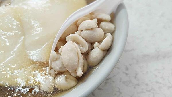 【台北美食】龍潭豆花｜公館必吃的豆花！帶有焦香味與豆花香