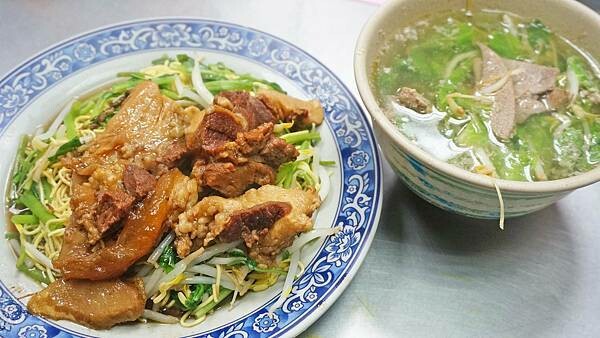 【台北美食】龍潭豆花｜公館必吃的豆花！帶有焦香味與豆花香