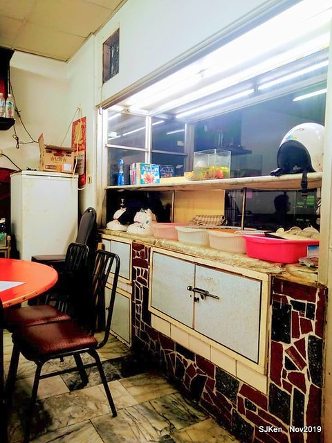The spicy soup with Chives taste dumpling & seafood fried noodle at the traditional dumpling store ,Taipei, Taiwan, Nov 16, 2019