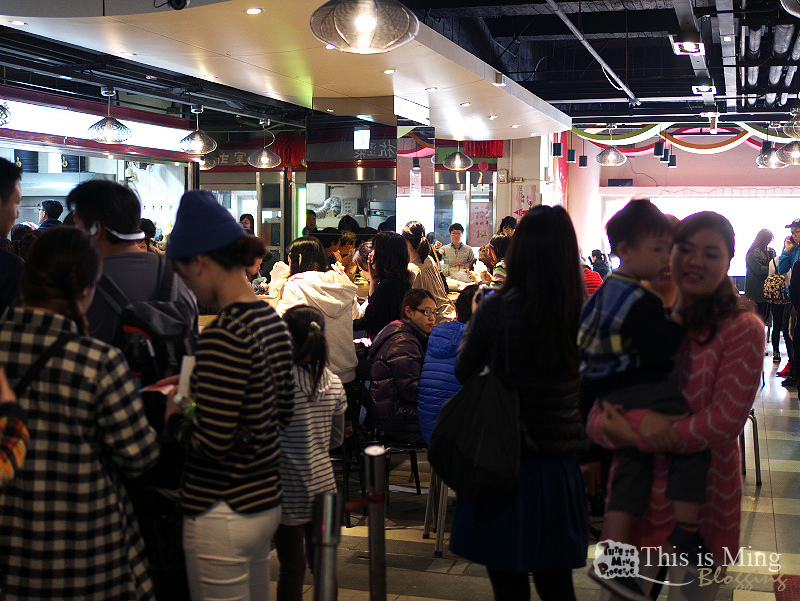 【台北中正│食記】捷運善導寺站 華山市場 阜杭豆漿～外國人也瘋排