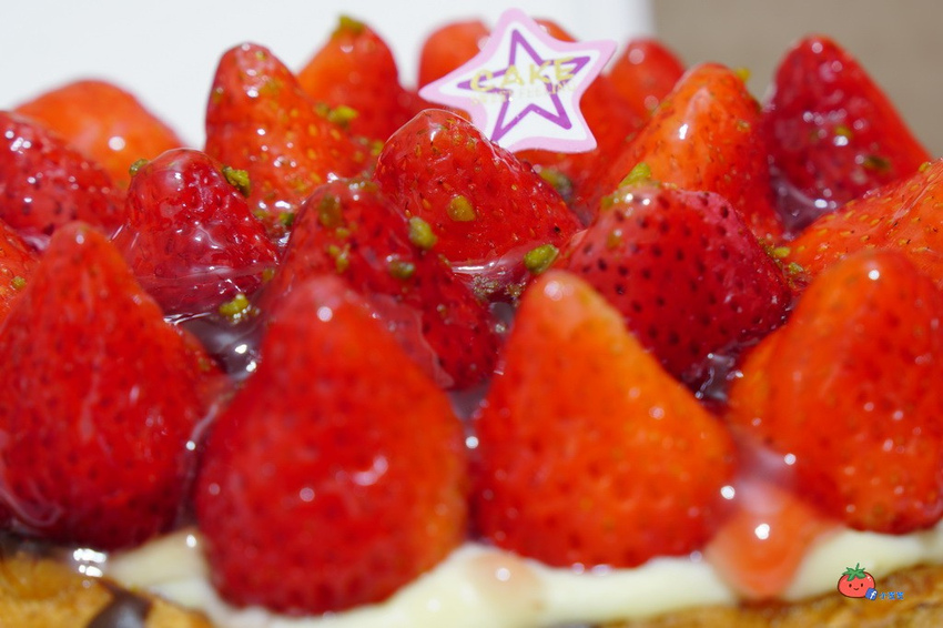 台北車站~優仕紳烘焙館~草莓塔