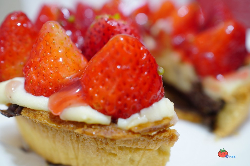 台北車站~優仕紳烘焙館~草莓塔